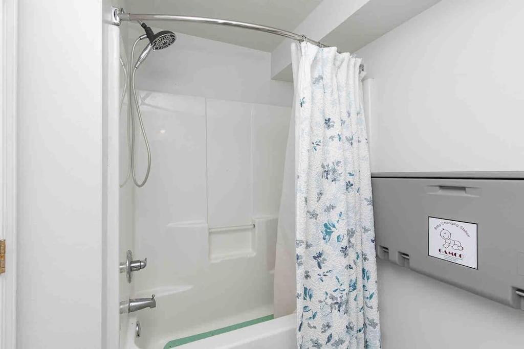 Family Friendly Home Close To Airport And Downtown Des Moines Luaran gambar