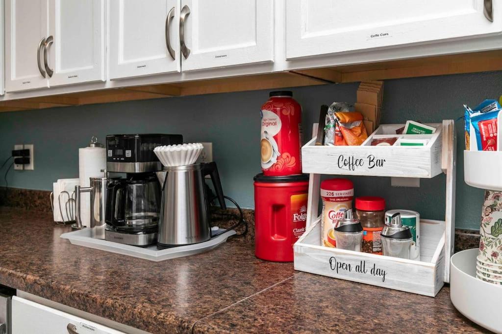 Family Friendly Home Close To Airport And Downtown Des Moines Luaran gambar